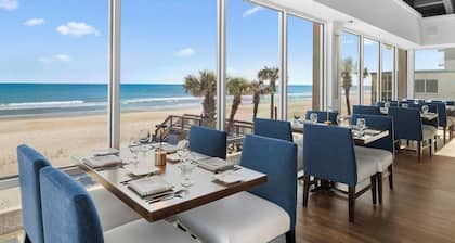 Lavish 4th Floor Oceanfront King Room