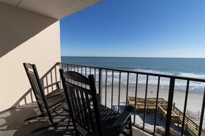 Property grounds - Lovely Oceanfront King Room 5th Flr (Pawleys Island)