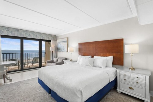 Attractive Oceanfront King Room 5th Flr