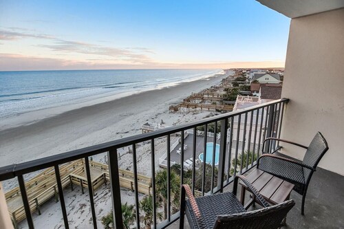 Beaches and Dreams 6th Flr Oceanfront Room