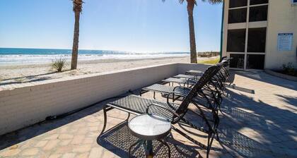 Beaches and Dreams 6th Flr Oceanfront Room