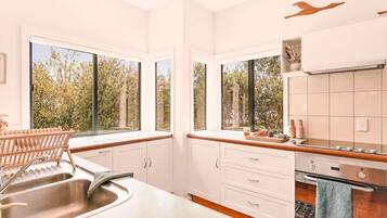 Fridge, microwave, oven, dishwasher