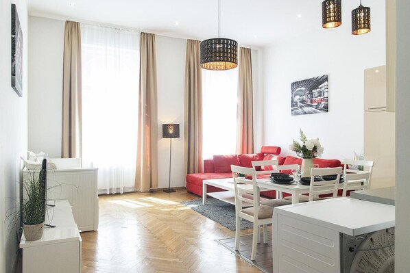 Living area - Stay One Step From Opera Andr ssy avenue (Budapest)