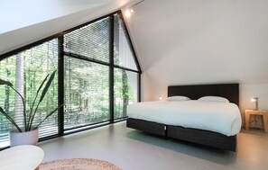 5 عدّة غرف نوم وسرير سفر وواي فاي مجانًا وملاءات أسرّة