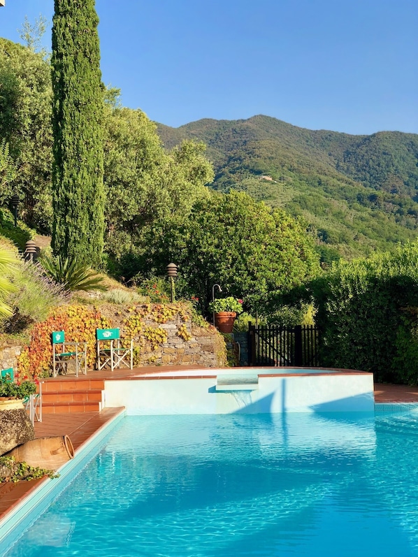 Seasonal outdoor pool, open 8:00 AM to 8:00 PM, sun loungers