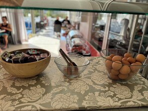 Desayuno continental incluido todos los días