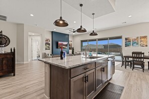 Interior - Perfect Swing by J and Amy BL 991953 (Mesquite)