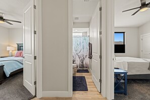 4 chambres, bureau, fer et planche à repasser, Wi-Fi gratuit