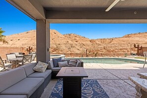 Terrace/patio - Double Eagle by J and Amy BL 991277 (Mesquite)