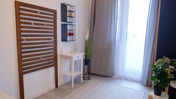 2 Schlafzimmer, Schreibtisch, Bügeleisen/Bügelbrett, WLAN