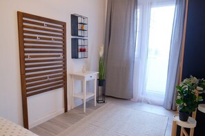 2 Schlafzimmer, Schreibtisch, Bügeleisen/Bügelbrett, WLAN