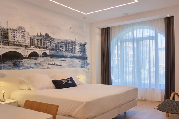 Comfort Room | In-room safe, individually decorated, individually furnished, desk