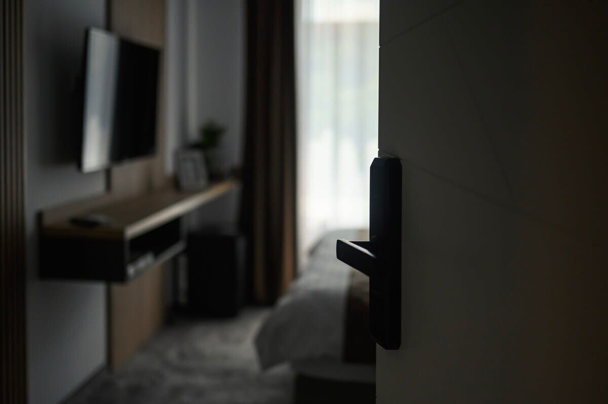 1 bedroom, desk, iron/ironing board, WiFi