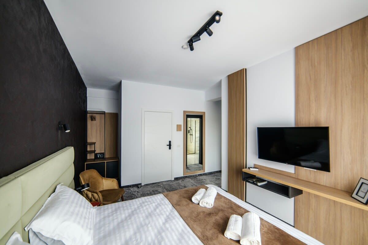 1 chambre, bureau, fer et planche à repasser, Wi-Fi