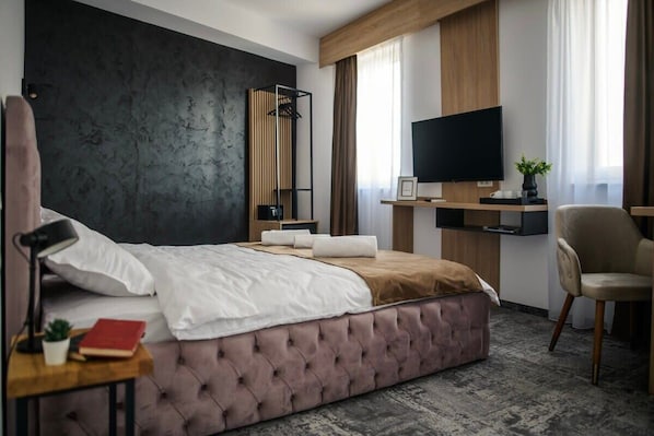 1 bedroom, desk, iron/ironing board, WiFi - GBU Home - Pink Room 204 (Timișoara)