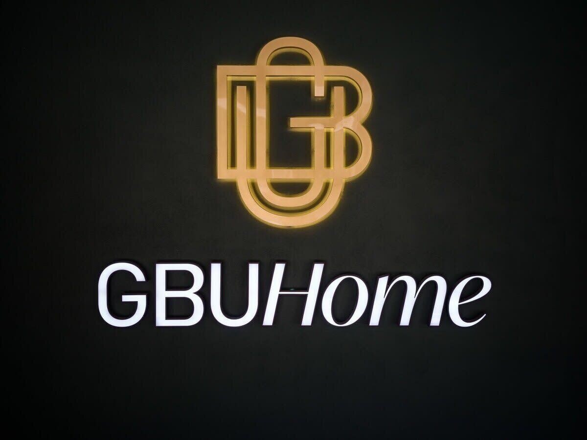 Un logo comprenant les lettres « GBU » et le mot « Home » en dessous.