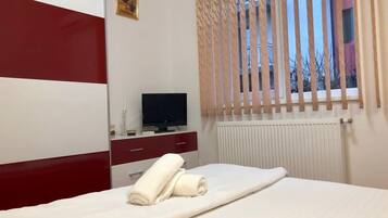 1 bedroom, iron/ironing board, WiFi, bed sheets