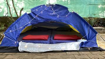 Basic Tent | In-room safe, soundproofing, free WiFi, bed sheets