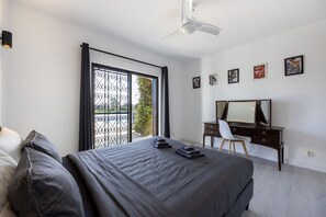 3 Schlafzimmer, Reisekinderbett, WLAN, Bettwäsche