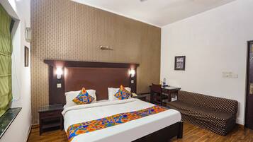 Egyptian cotton sheets, premium bedding, in-room safe, free WiFi