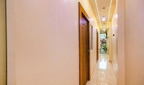 Lobby - Fabexpress Jugnu Palace (Ujjain)