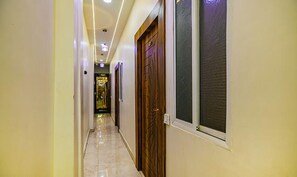 Lobby - Fabexpress Jugnu Palace (Ujjain)