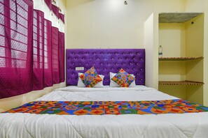 Deluxe Room | Egyptian cotton sheets, premium bedding, in-room safe, free WiFi - Fabexpress Udgam Palace (Ujjain)