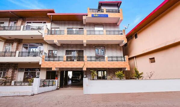 Exterior - Fabhotel The Kasauli Heavens (Kasauli)