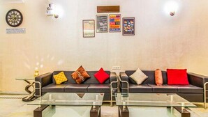 Coin salon dans le hall