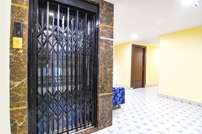 Fabhotel Narayana