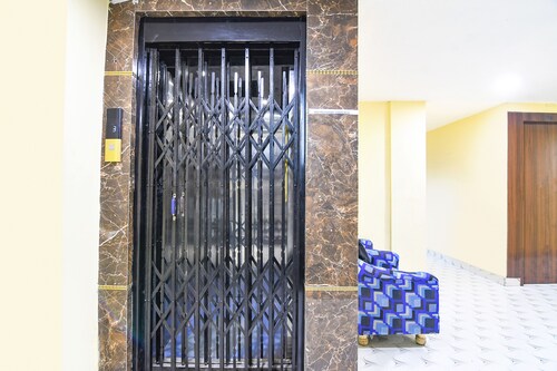 Fabhotel Narayana