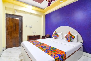 Egyptian cotton sheets, premium bedding, in-room safe, free WiFi