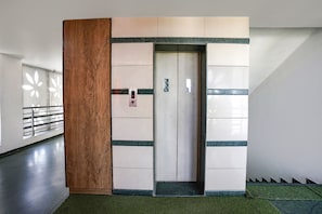 Elevator - Fabhotel Galaxy I (Ahmedabad)