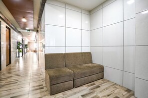 منطقة الجلوس في الردهة