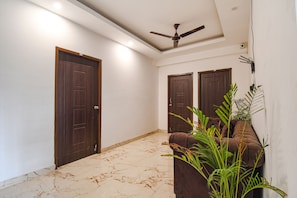 Lobby - Fabhotel Seven Wonders 55 (Baruipur)