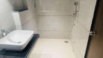 Ducha, cabezal de ducha tipo lluvia, artículos de tocador gratuitos
