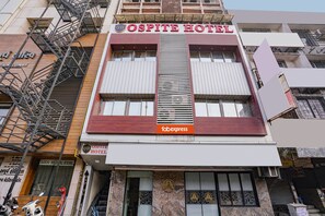 Exterior - Fabexpress Ospite (Surat)