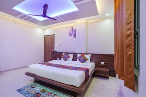 Premium Room - Fabhotel Nandini Grand (Varanasi)