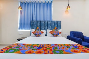Egyptian cotton sheets, premium bedding, in-room safe - Fabhotel Grand Broholic (Hyderabad)