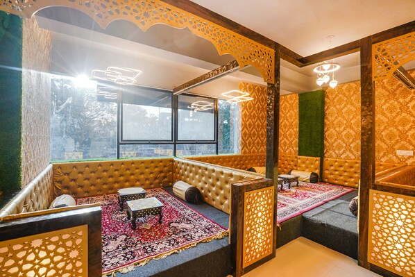 Dining - Fabhotel Grand Broholic (Hyderabad)