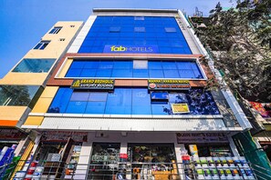 Exterior - Fabhotel Grand Broholic (Hyderabad)