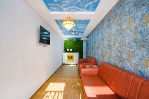 Reception - Fabhotel Grand Broholic (Hyderabad)