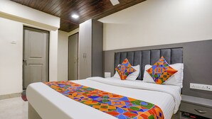 Egyptian cotton sheets, premium bedding, in-room safe - Fabexpress Earth Paradise (Mumbai)