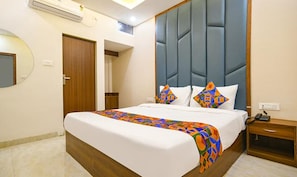 Deluxe Room | Egyptian cotton sheets, premium bedding, in-room safe - Fabhotel One Stay (Indore)