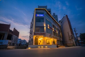 Exterior - FabHotel Icon (Danapur)