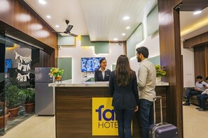 Reception - Fabhotel Royal Stay (Nagpur)