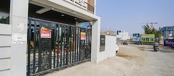 Fabhotel Royal Stay = Fabhotel Royal Stay