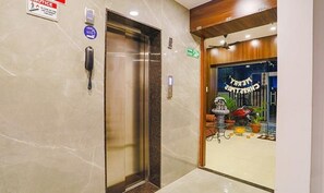 Lobby - Fabhotel Royal Stay (Nagpur)