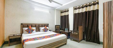 Premium Room | Egyptian cotton sheets, premium bedding, in-room safe, soundproofing