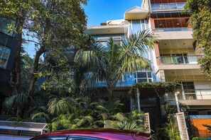 Exterior - FabHotel JHS Studio- Nr. Phase 1 Metro Station Gurgaon (Gurugram)